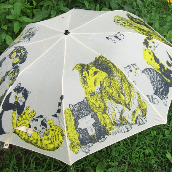 Vintage Umbrella Raining Cats and Dogs Cute Print with Tote 1970s Corgi Collie - Picture 1 of 9